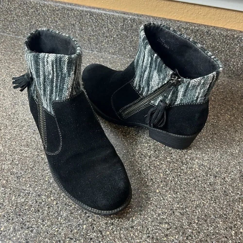 Born b.o.c Womens 7.5M Black Suede Ankle Boots Knit Sweater Cuff Accent Zip Heel